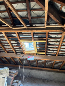 Photo de galerie - - création total d’une ouverture pour la pose d’un velux 