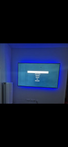 Photo de galerie - Fixation d'une tv au mur avec câble d'alimentation et hdmi derrière la cloison ( pas de câble apparemment plus esthétique)