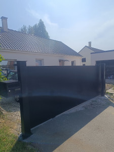 Photo de galerie - Installation portail+ motorisation et dépannage 