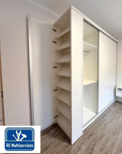 Photo de galerie - Placard, avec une adaptation pour les chaussures