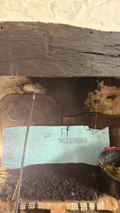 Photo de galerie - Ramonage d’un foyer ouvert avec Harrison métallisé