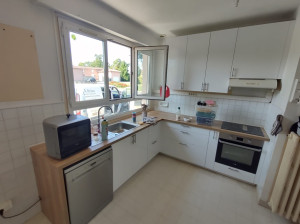 Photo de galerie - Une cuinise montée chez une  cliente le week-end dernier 
