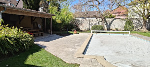 Photo de galerie - Travail de tonte débroussaillage et nettoyage des feuilles P1