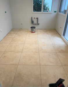 Photo de galerie - Pose carreaux de carrelage cuisine 60*60