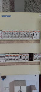 Photo de galerie - Tableau avant mise aux normes.