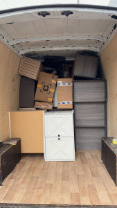 Photo de galerie - Dressing + meubles + cartons 
