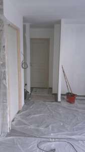 Photo de galerie - Mise en peinture sous couche avant peinture