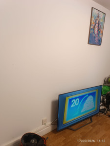 Photo de galerie - Avant fixation télévision et meuble dans le salon 