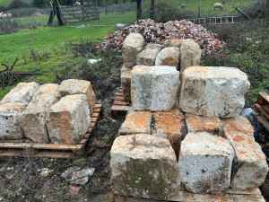 Photo de galerie - Chutes - matériaux de récupération