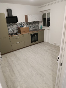 Photo de galerie - Préparation et pose cuisine partie 3 avec pose PVC clipsable