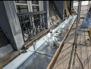 Photo de galerie - Rénovation d’un chêneau zinc 