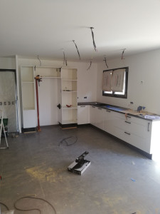 Photo de galerie - Pose cuisine chez un client 