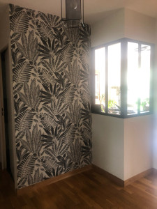 Photo de galerie - Pose papier décoratif