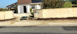 Photo de galerie - Reprise du crépis suivie d'une mise en peinture travail propre et soignée 