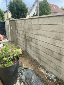 Photo de galerie - Parpaings, avec chaînage au sol