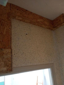 Photo de galerie - Préparation/pose/habillage panneaux OSB pour passages de canalisations d'eau 


