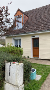Photo de galerie - Réalisation de bardage pose de fenêtre et vollet roulant
