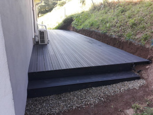 Photo de galerie - TERRASSE - LAMES COMPOSITE - 25M² 