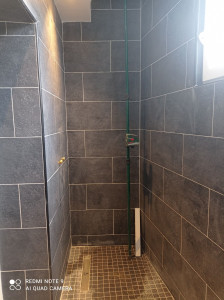 Photo de galerie - Rénovation salle de bains , douches italiennes avec la faïence 