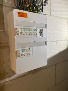 Photo de galerie - Remplacement d’un tableau électrique des années 70 