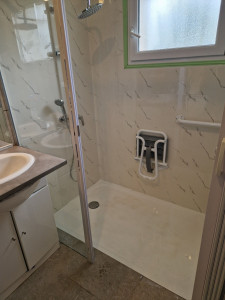 Photo de galerie - Douche pmr