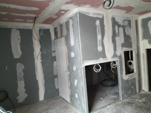 Photo de galerie - Plafond coupe feu ba15 flamme, et cloison en plaques acoustique pour une laverie 
