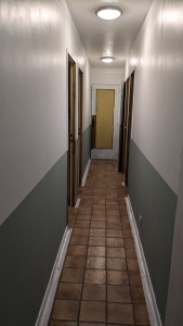 Photo de galerie - Nettoyage d un couloir apres des travaux de peinture