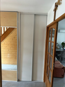 Photo de galerie - Placard avec porte coulissante sur mesure 