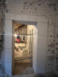 Photo de galerie - Enduit, pierre, apparente et contour d’ouverture