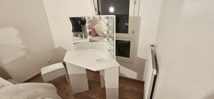 Photo de galerie - Coiffeuse