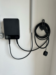 Photo de galerie - Installation borne de recharge 