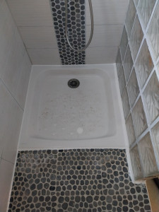 Photo de galerie - Rénovation joint Bac de douche