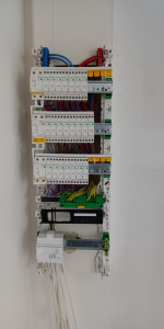 Photo de galerie - Reprise à zéro d'une installation électrique, et d'un cofret de communication RJ45