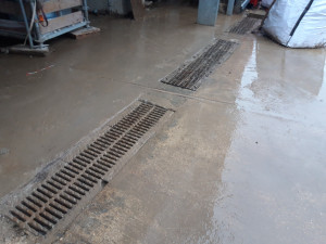 Photo de galerie - Caniveau nettoyage et remise en service 