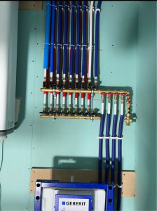 Photo de galerie - Mise place de une nourrice d’eau sanitaire pour un cumulus extra plat mural 