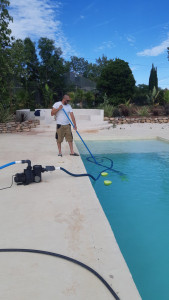 Photo de galerie - Nettoyage de piscine ,chimie de l'eau ,maintenance