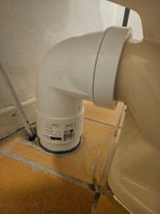 Photo de galerie - Remplacement pipe évacuation 