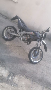 Photo de galerie - Réalisation d'un projet sur une Derbi x-race en 50cc