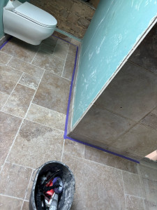 Photo de galerie - Pose sol travertin 