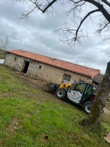 Photo de galerie - Toiture zinguerie refaite à neuf et pose de velux 