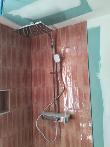 Photo de galerie - Pose receveur et robinet douche 