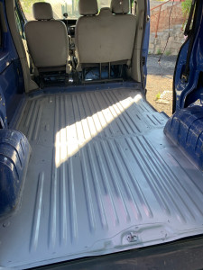 Photo de galerie - Rénovation sol de trafic rouillé ponçage anti-rouille, peinture.