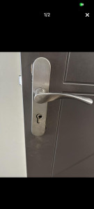 Photo de galerie - Changer une serrure de porte cassée ??