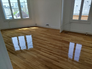 Photo de galerie - Restauration d' un parquet en chêne massif.