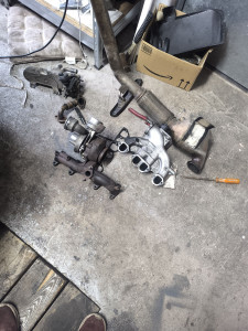 Photo de galerie - Démontage turbo supression EGR et catalyseur vidé