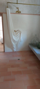Photo de galerie - Douche italienne sur-mesure avec terre cuite 
