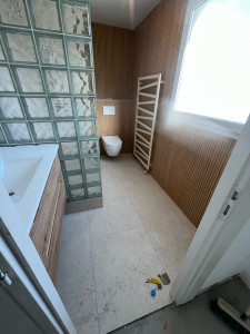 Photo de galerie - Démolitions et rénovation complète d’une salle de bain