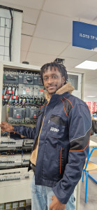 Photo de galerie - Je refais vos tableaux électronique 