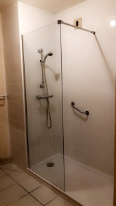 Photo de galerie - Chantier terminé, robinetterie, parois de douche… 