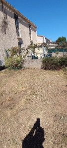 Photo de galerie - Remise en état d'un jardin abandonné après 